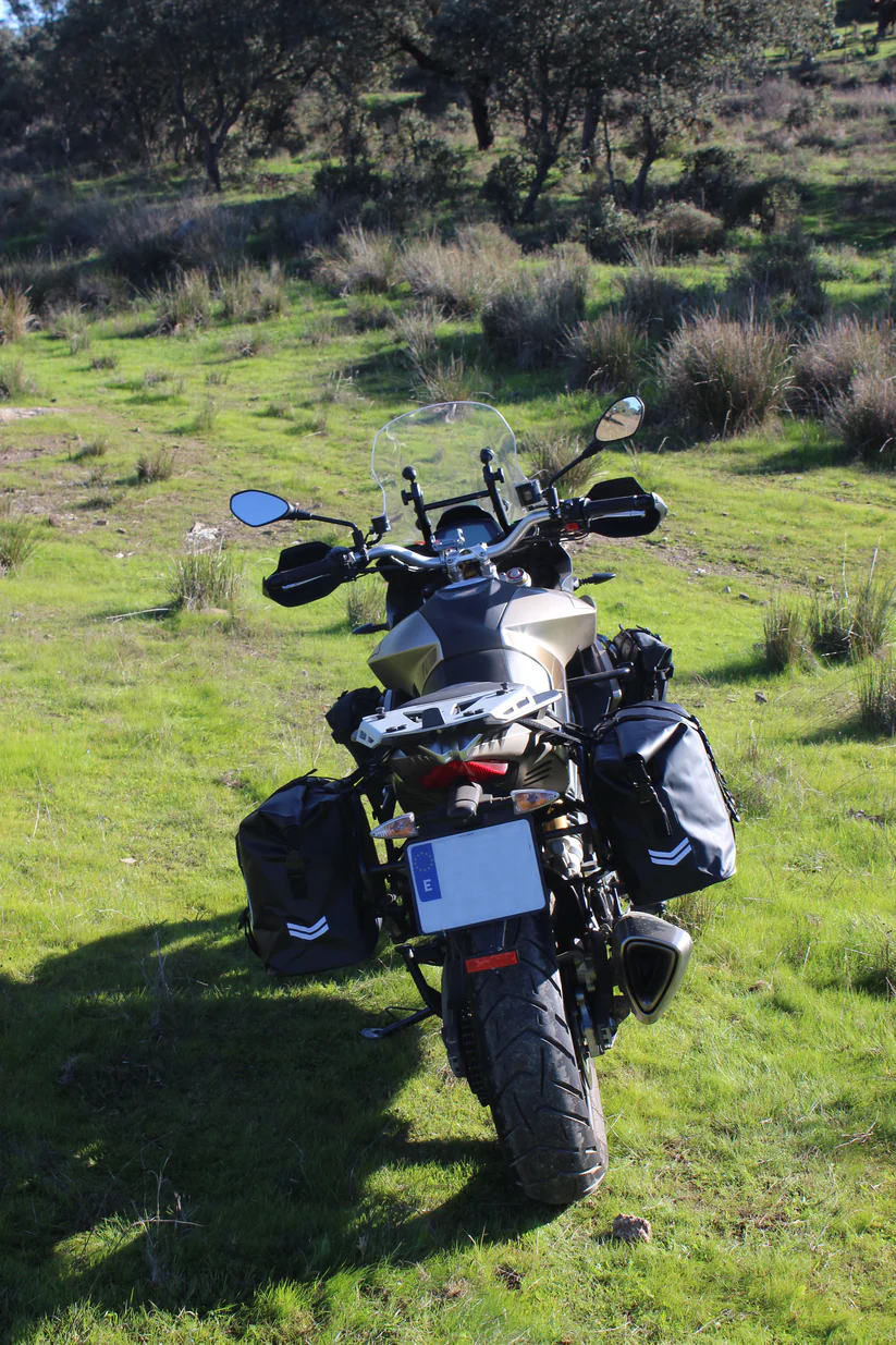 Checklist de verano: qué llevar en tu moto para un viaje de varios días sin agobios