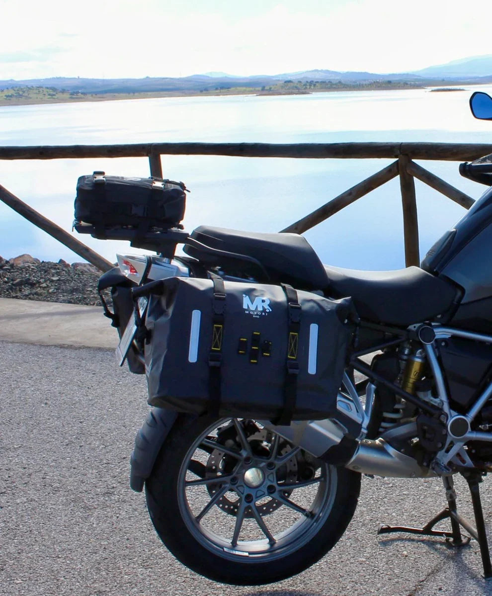 La alforja para moto impermeable que triunfa en internet